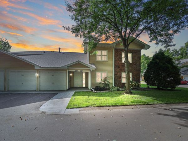 1827 County Rd. E E, Unit 18, White Bear Lake, MN 55110