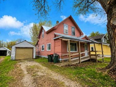 306 S Redwood Street, Winthrop, MN 55396