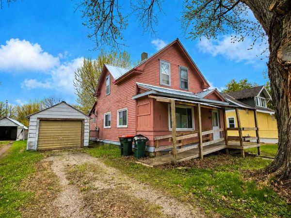 306 S Redwood Street, Winthrop, MN 55396