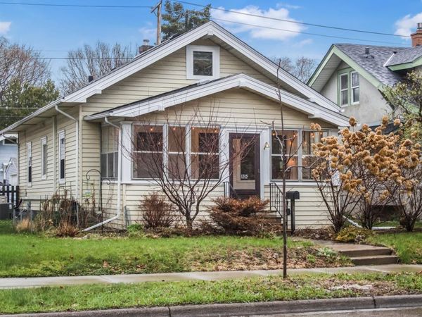 1315 Saint Clair Avenue, Saint Paul, MN 55105