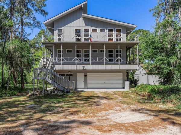 7373 CIRCLE DRIVE, LADY LAKE, FL 32159