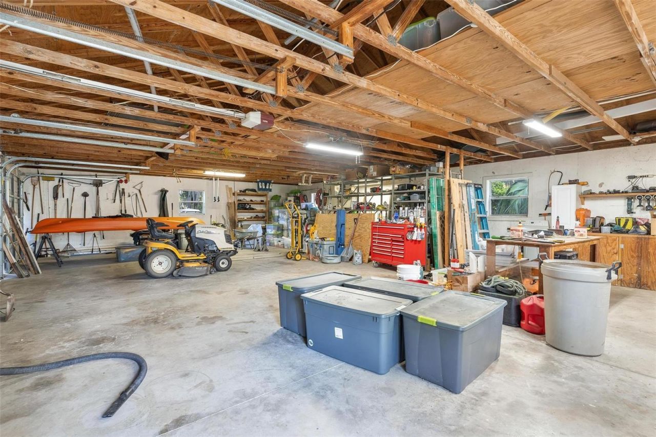 7373 Circle Drive, Lady Lake, FL 32159 Photo