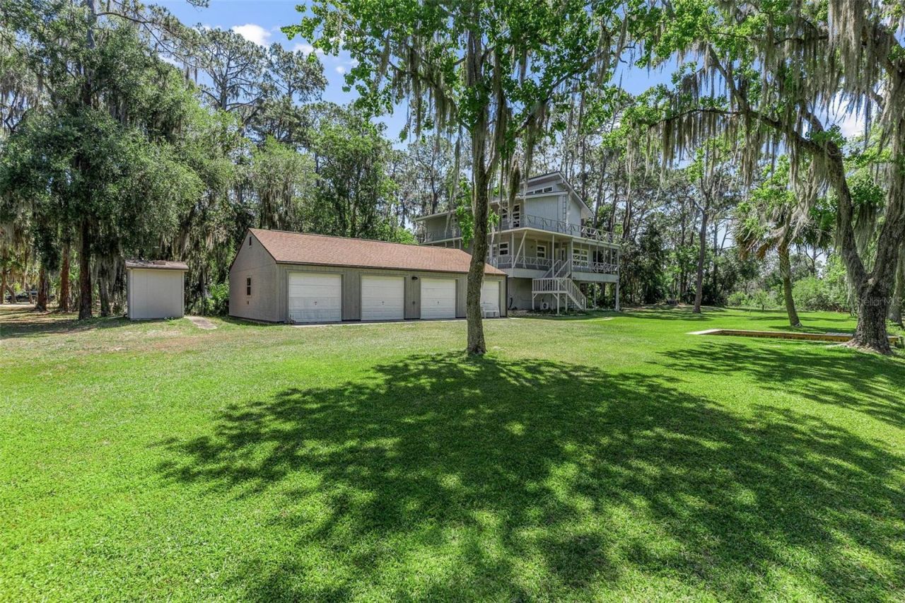 7373 Circle Drive, Lady Lake, FL 32159 Photo