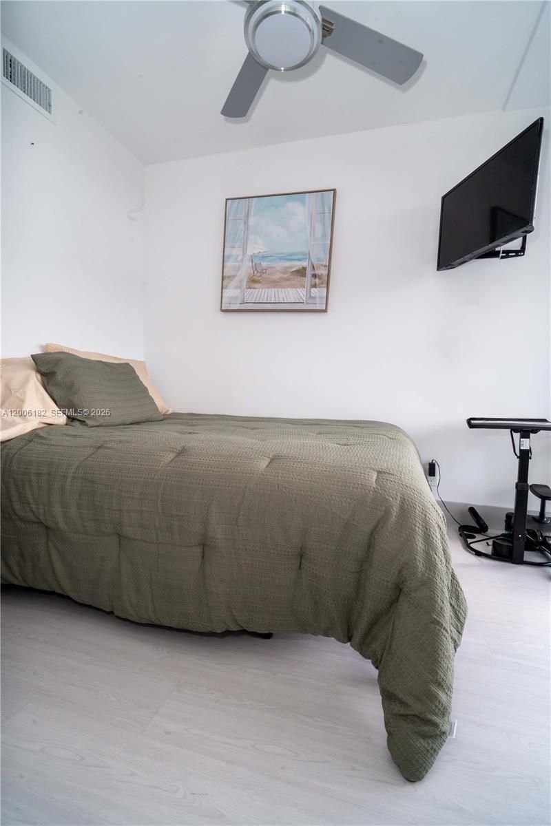 19707 Turnberry Way , Unit 18C, Aventura, FL 33180 Photo