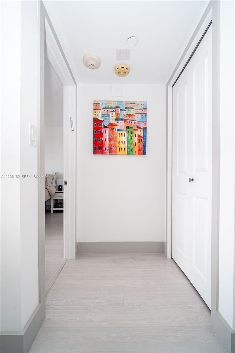 19707 Turnberry Way , Unit 18C, Aventura, FL 33180 Photo