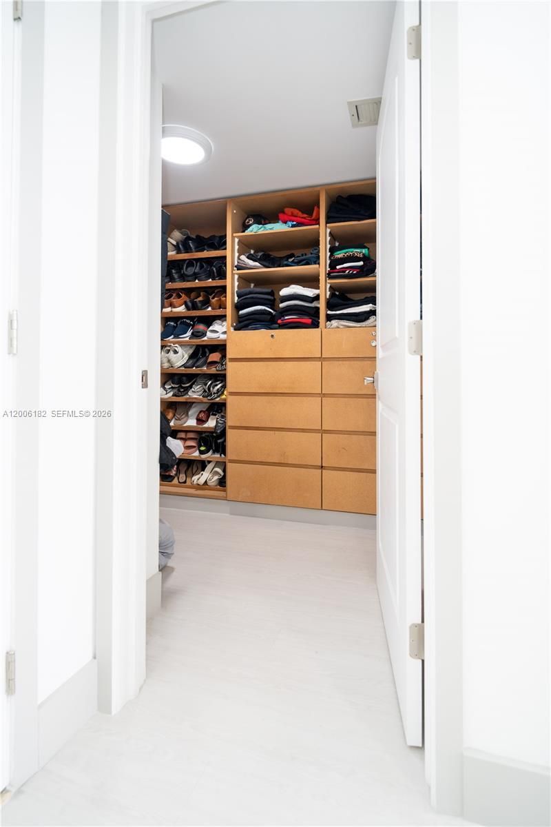 19707 Turnberry Way , Unit 18C, Aventura, FL 33180 Photo