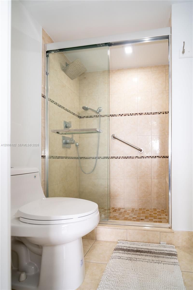 19707 Turnberry Way , Unit 18C, Aventura, FL 33180 Photo