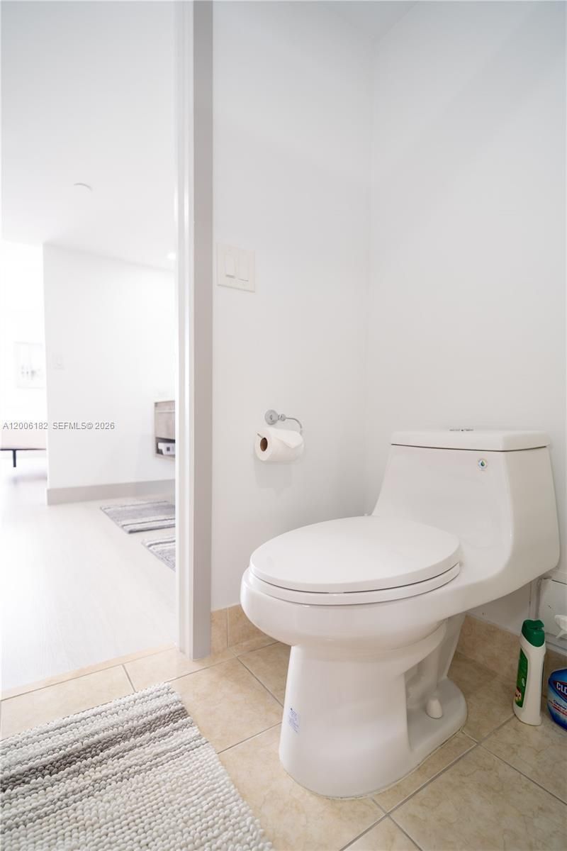 19707 Turnberry Way , Unit 18C, Aventura, FL 33180 Photo