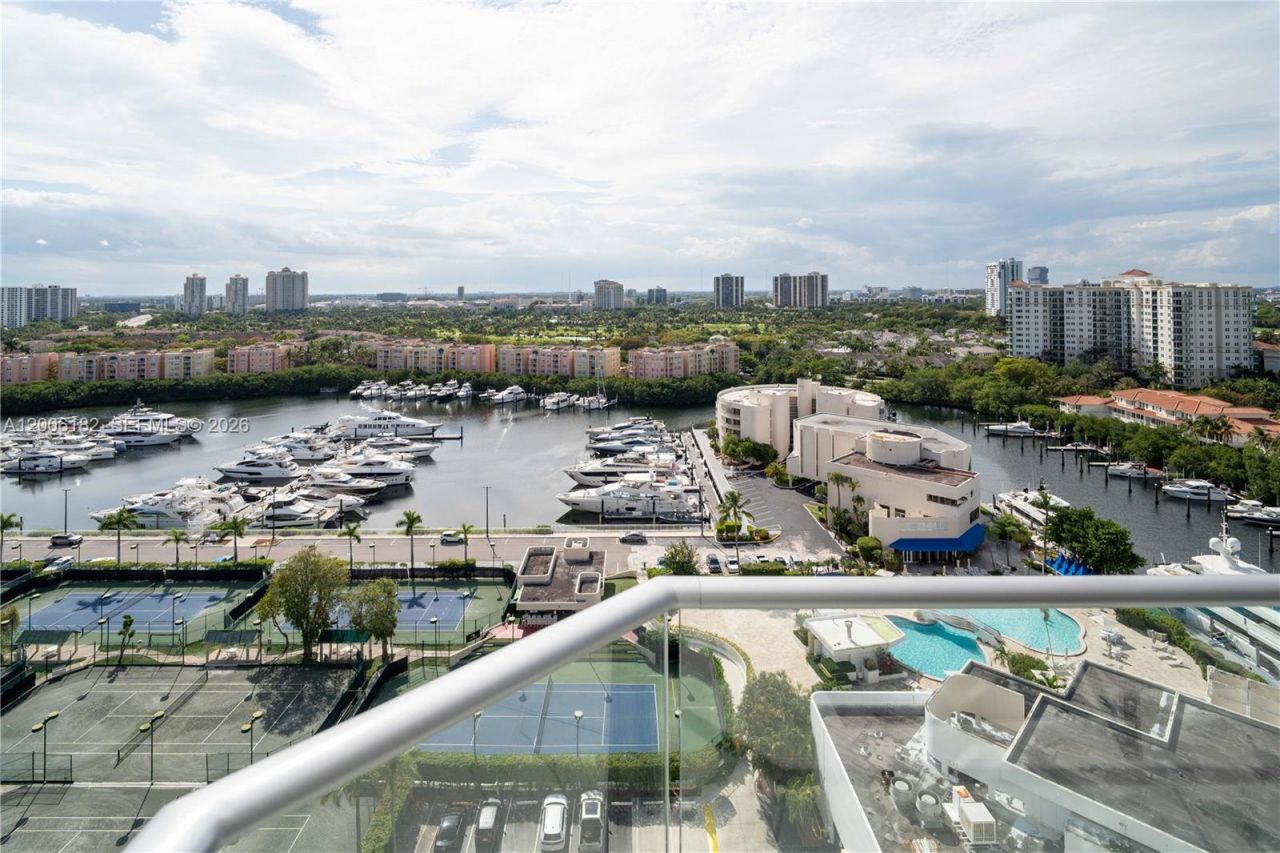 19707 Turnberry Way , Unit 18C, Aventura, FL 33180 Photo