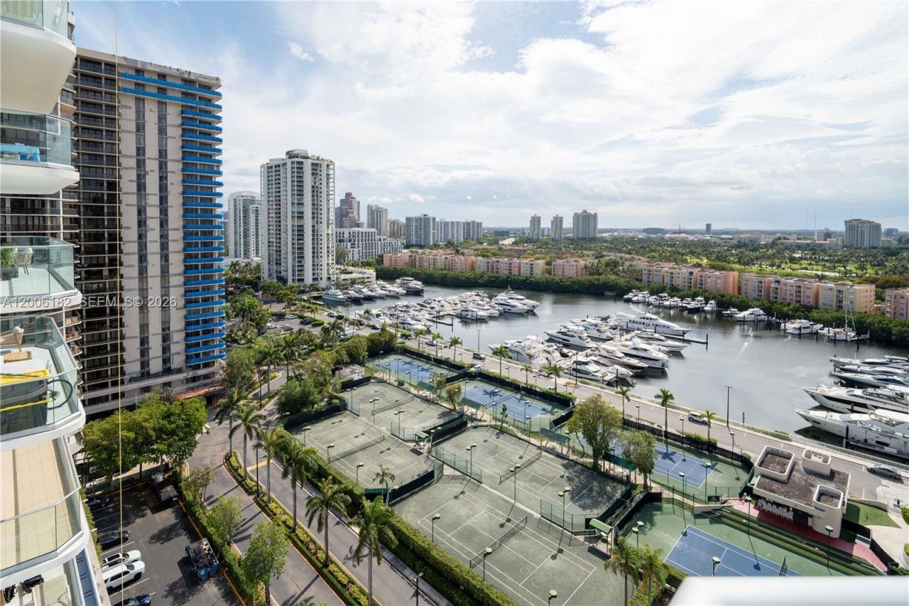 19707 Turnberry Way , Unit 18C, Aventura, FL 33180 Photo
