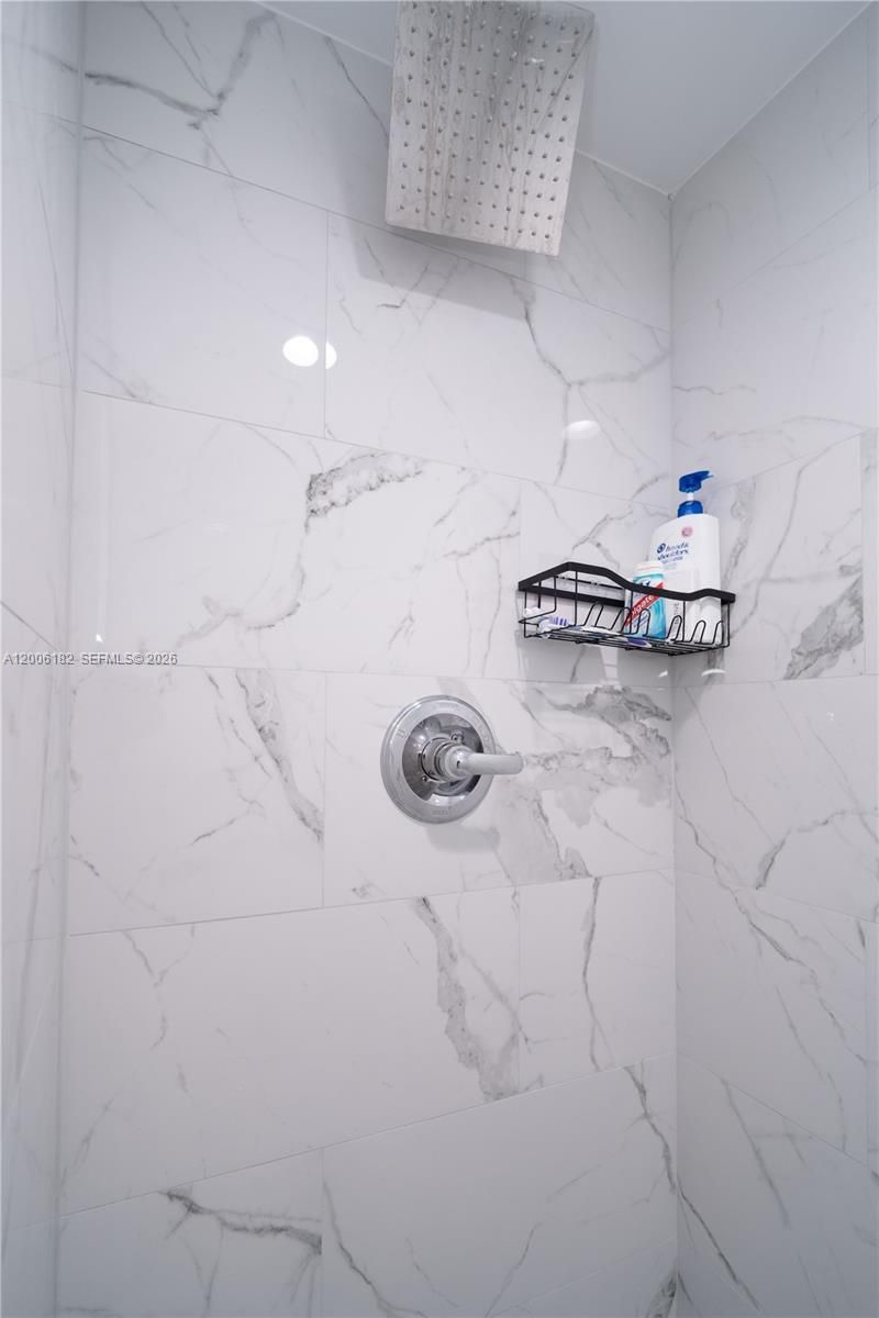 19707 Turnberry Way , Unit 18C, Aventura, FL 33180 Photo