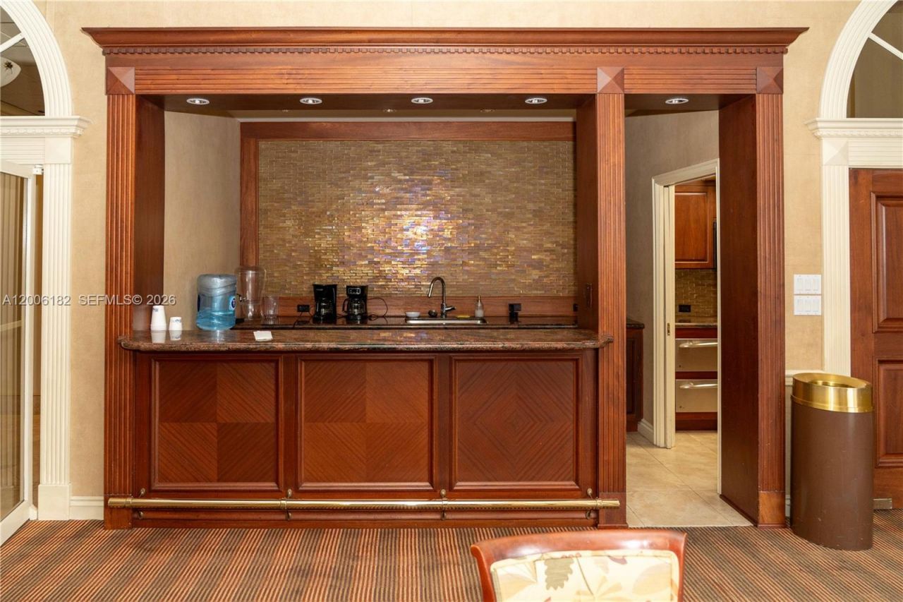 19707 Turnberry Way , Unit 18C, Aventura, FL 33180 Photo