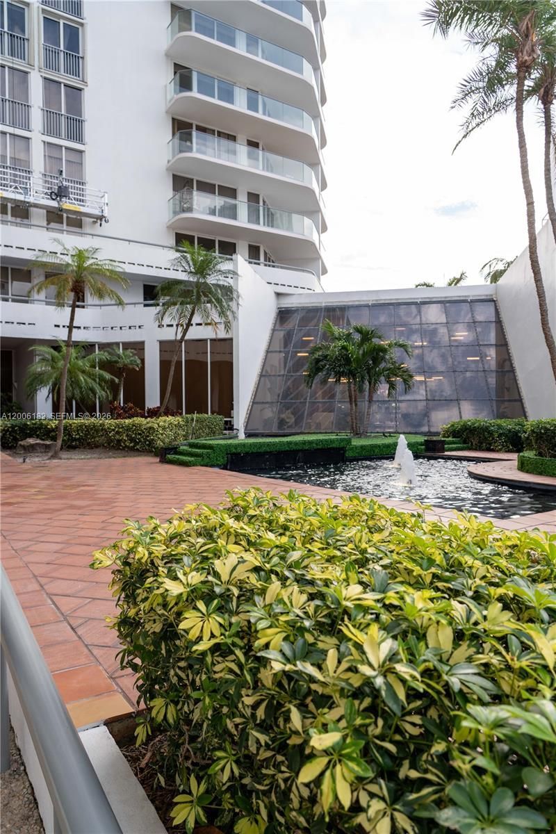 19707 Turnberry Way , Unit 18C, Aventura, FL 33180 Photo