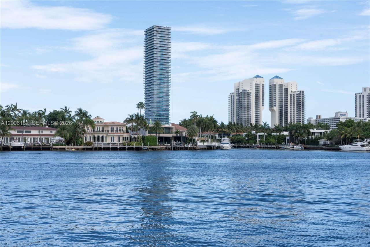 19707 Turnberry Way , Unit 18C, Aventura, FL 33180 Photo