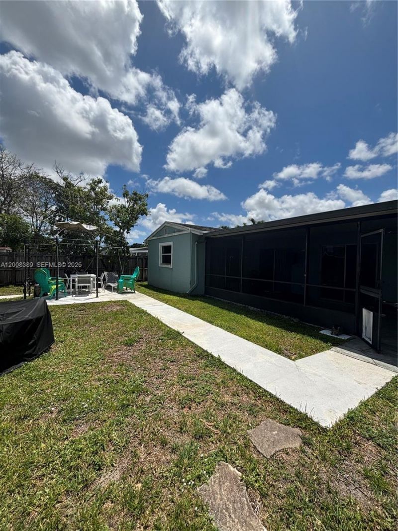 7471 SW 1st St, Margate, FL 33068 Photo