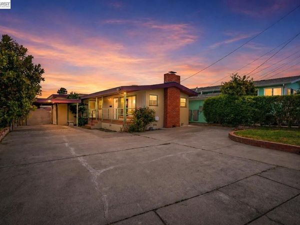 935 2nd Ave, Pinole, CA 94564