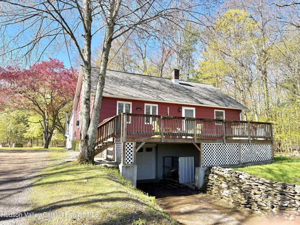 81 Mountain Turnpike Road, Catskill, NY 12414
