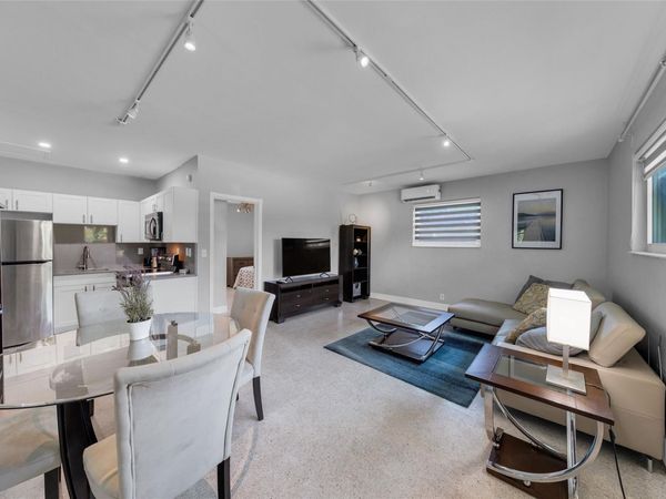 641 NE 16th Street, Unit B, Fort Lauderdale, FL 33304