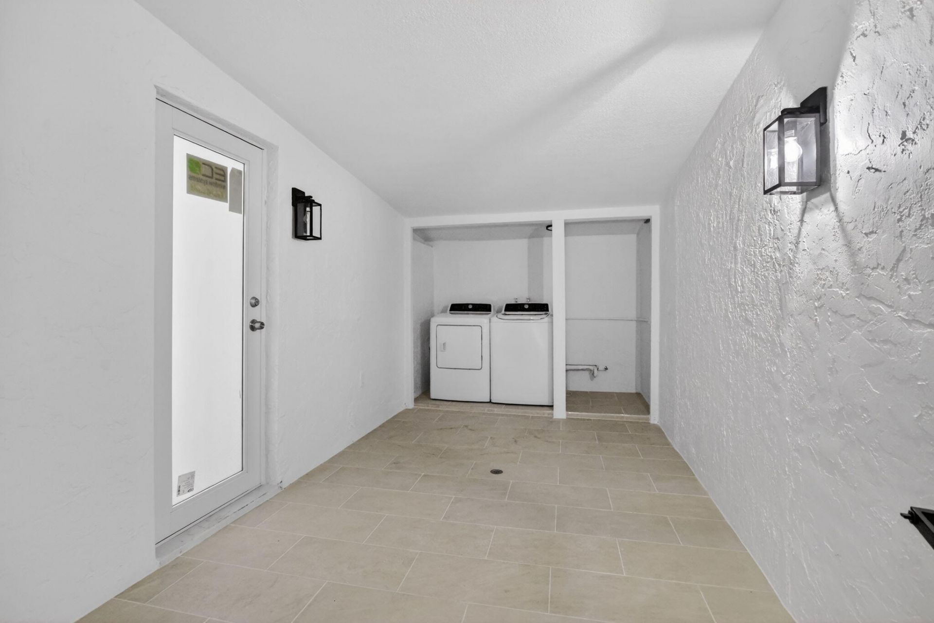 4701 NW 1st Place, Deerfield Beach, FL 33442 Photo