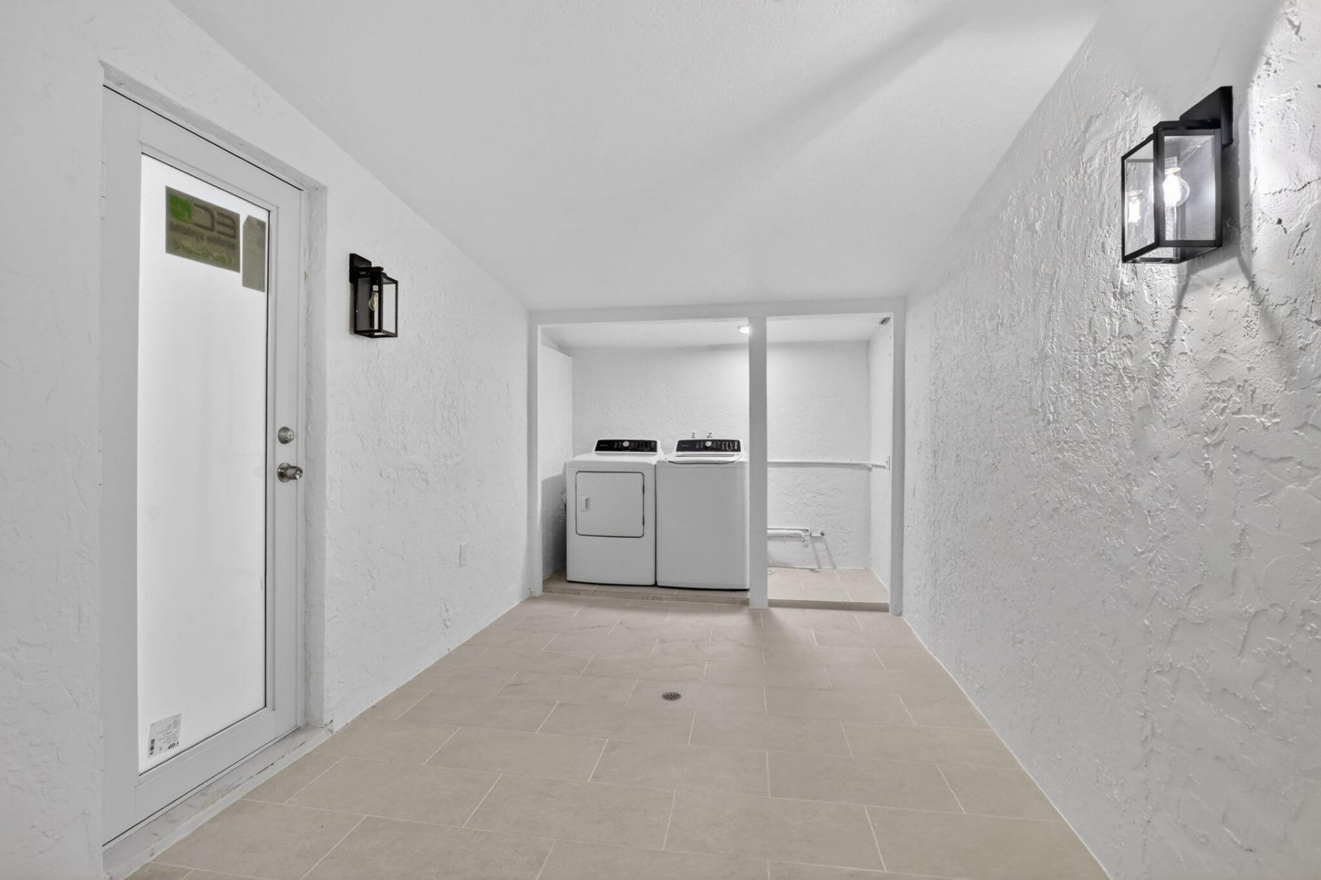 4701 NW 1st Place, Deerfield Beach, FL 33442 Photo