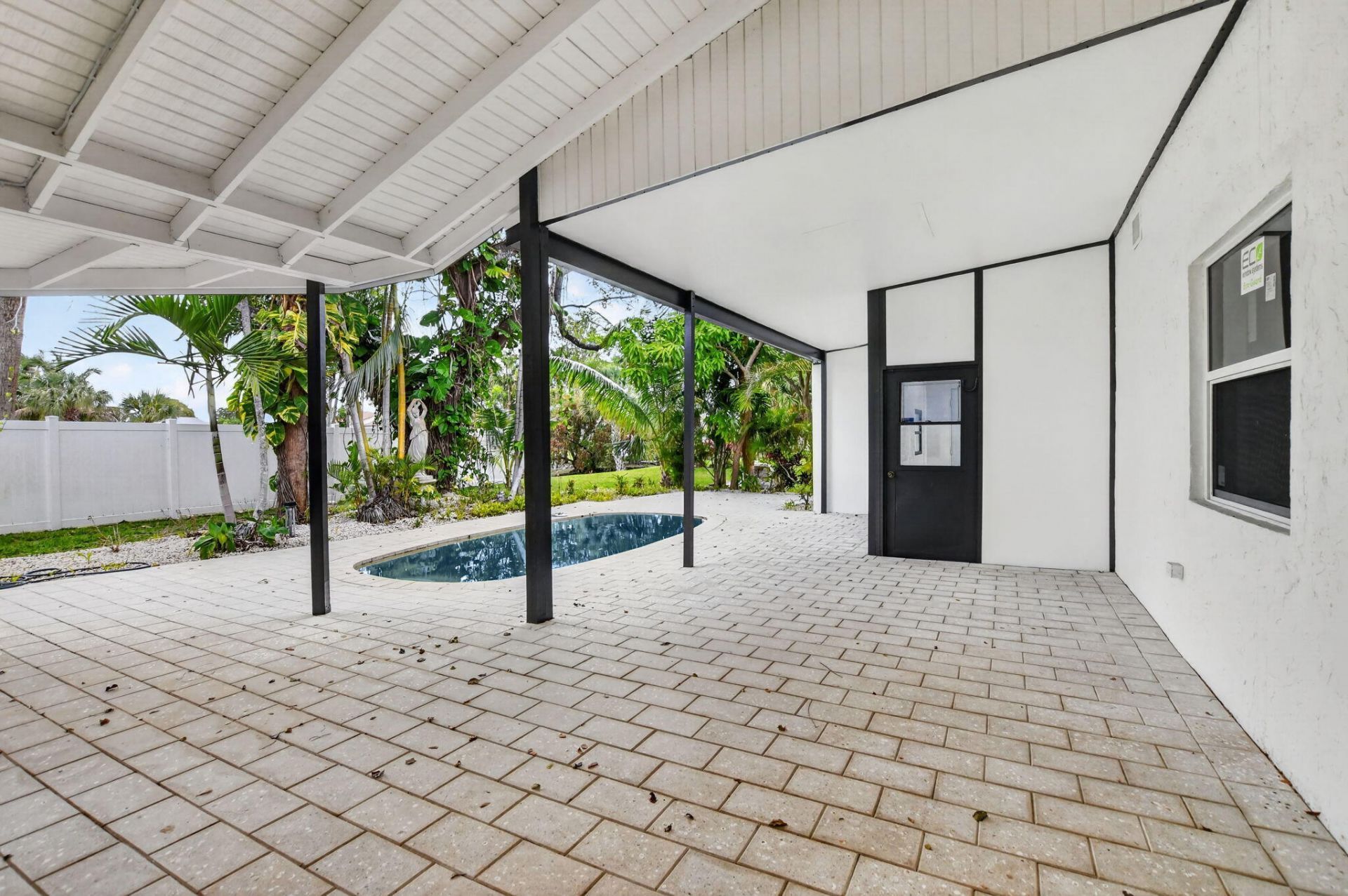 4701 NW 1st Place, Deerfield Beach, FL 33442 Photo