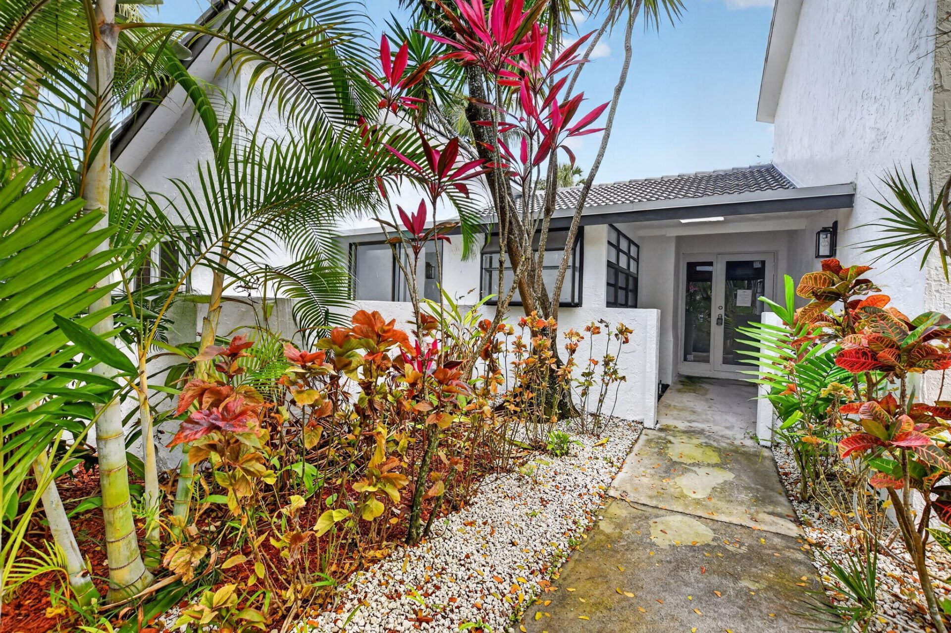 4701 NW 1st Place, Deerfield Beach, FL 33442 Photo
