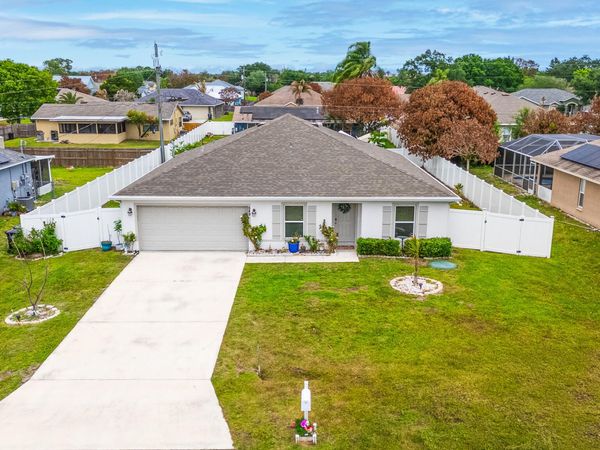 549 SW Prado Avenue, Port St. Lucie, FL 34983
