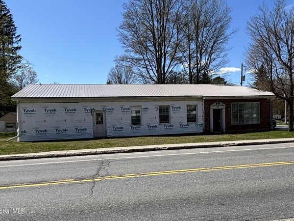 14 S Park Street, Cambridge, NY 12816