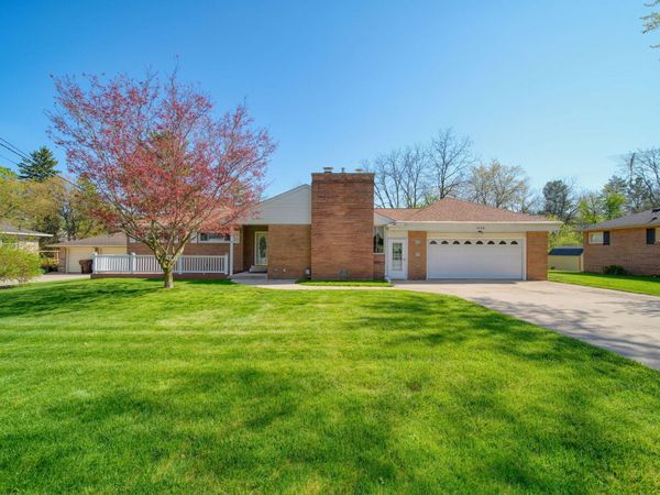 1229 Levant Street, Jackson, MI 49203