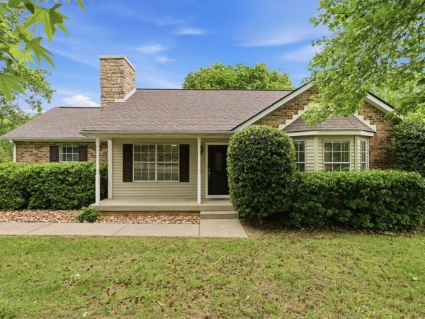 1019 Willowbank Dr S, Ashland City, TN 37015