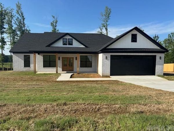 10605 West Miller, Bauxite, AR 72011