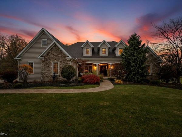 8933 Mountain View Drive, Mentor, OH 44060