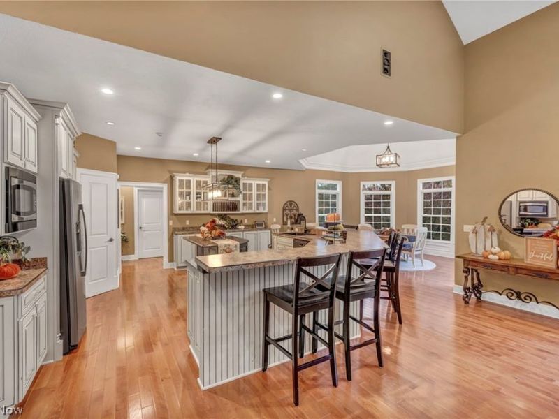 8933 Mountain View Drive, Mentor, OH 44060 Photo 23