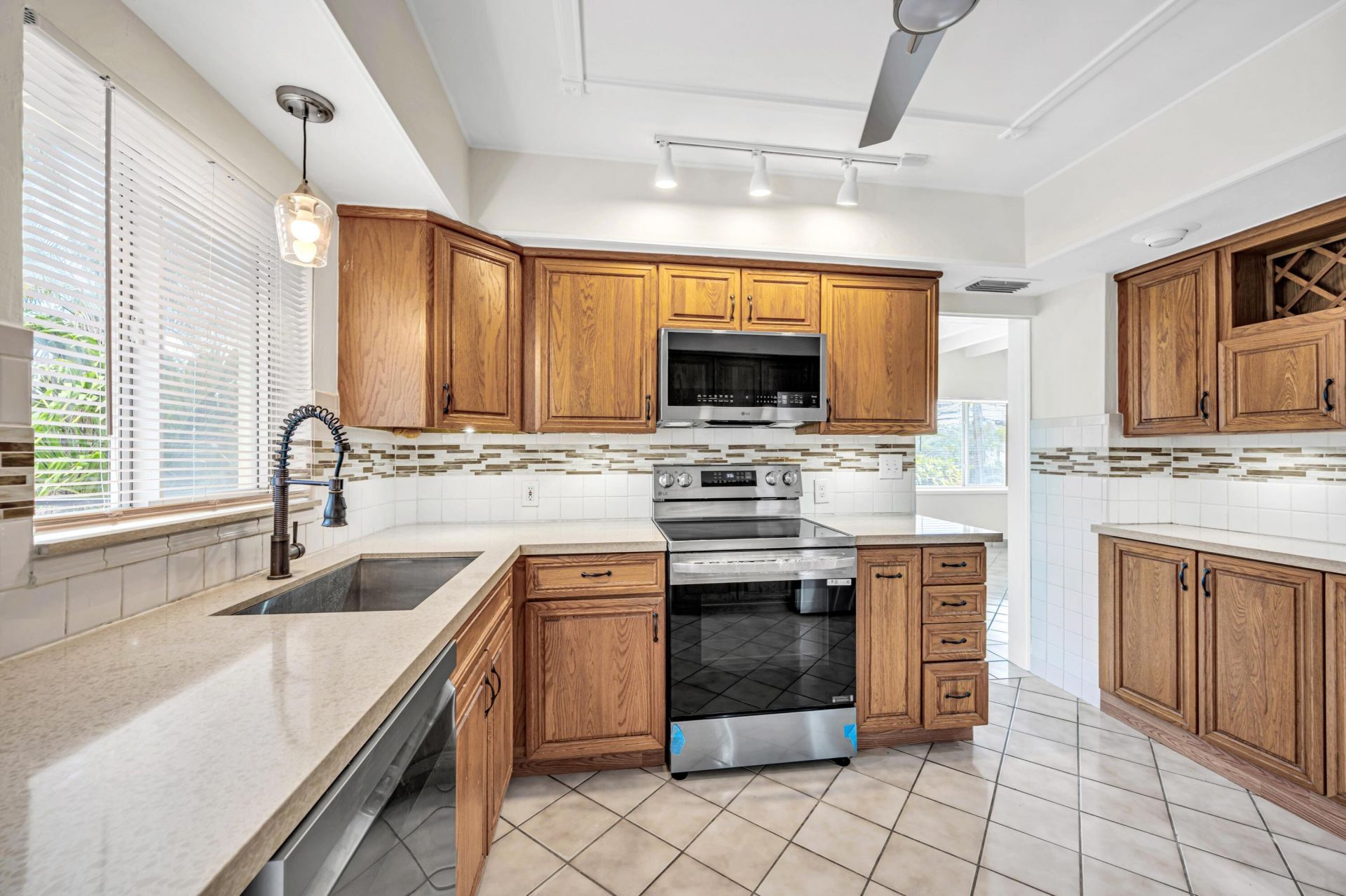 606 N Victoria Park Road N, Fort Lauderdale, FL 33304 Photo