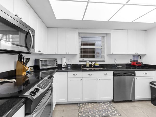 1212 SE 2nd Court, Unit 303, Fort Lauderdale, FL 33301