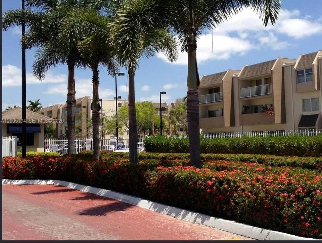 7705 SW 86th St , Unit B-211, Miami, FL 33143 Photo