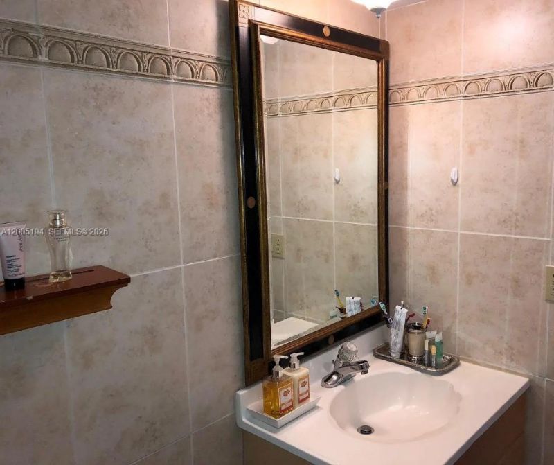 7705 SW 86th St , Unit B-211, Miami, FL 33143 Photo