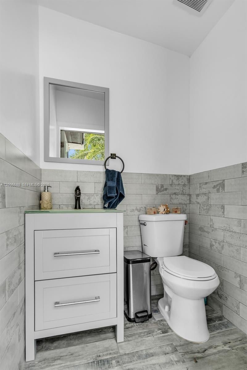 8241 NW 182nd St , Hialeah, FL 33015 Photo