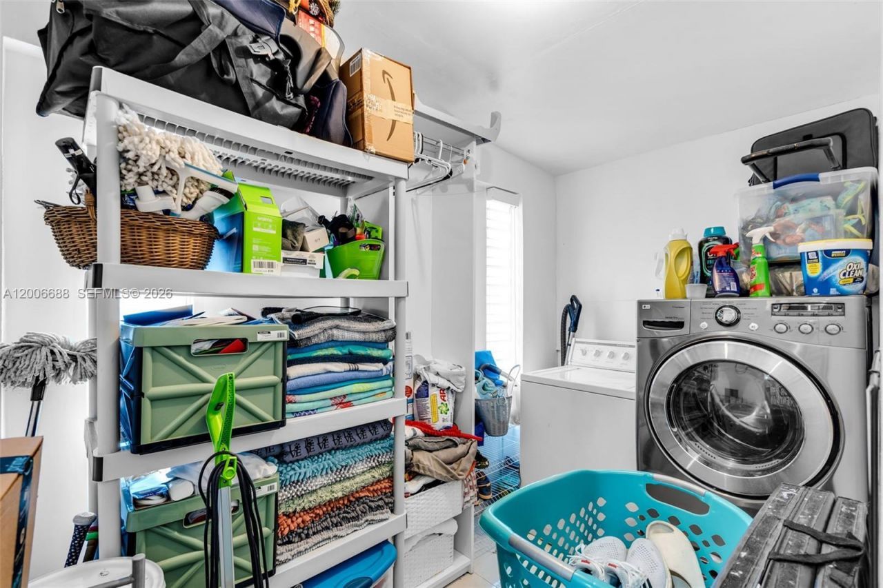 8241 NW 182nd St , Hialeah, FL 33015 Photo