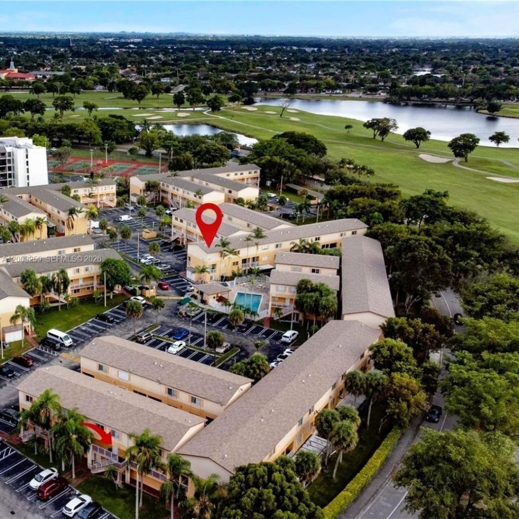 6235 SW Kendale Lakes Cir, Unit 239, Miami, FL 33183 Photo
