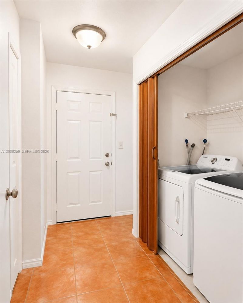 6235 SW Kendale Lakes Cir, Unit 239, Miami, FL 33183 Photo