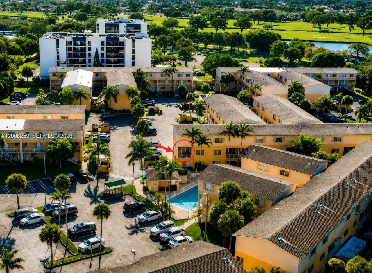 6235 SW Kendale Lakes Cir, Unit 239, Miami, FL 33183 Photo
