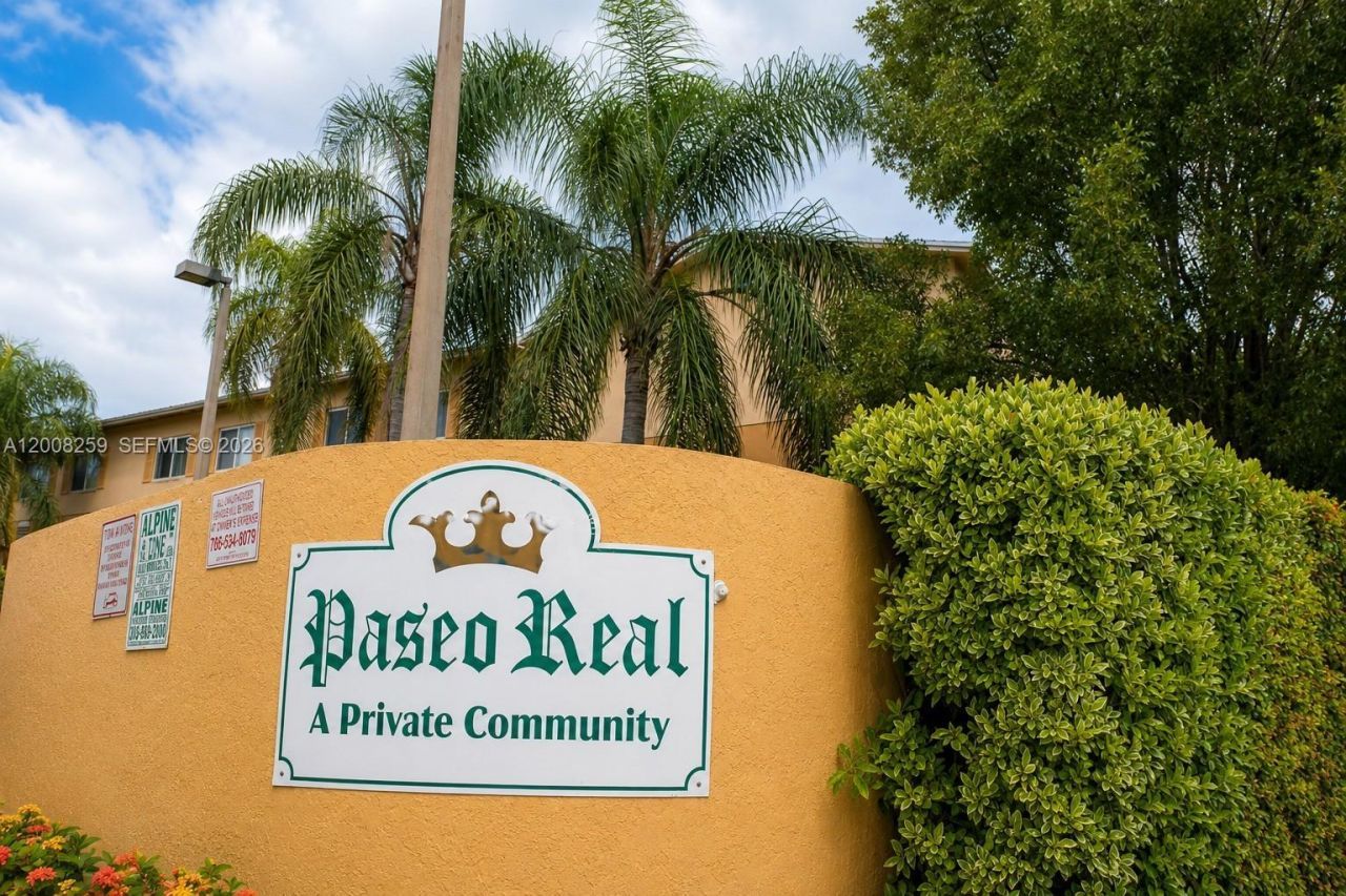 6235 SW Kendale Lakes Cir, Unit 239, Miami, FL 33183 Photo