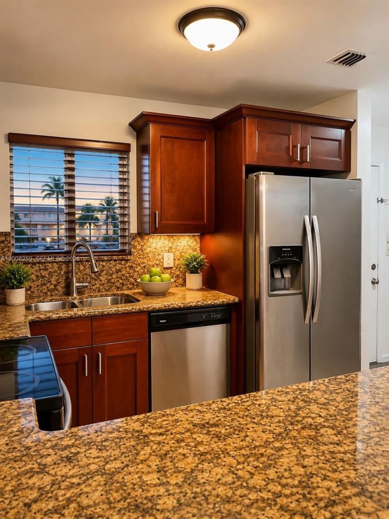 6235 SW Kendale Lakes Cir, Unit 239, Miami, FL 33183 Photo