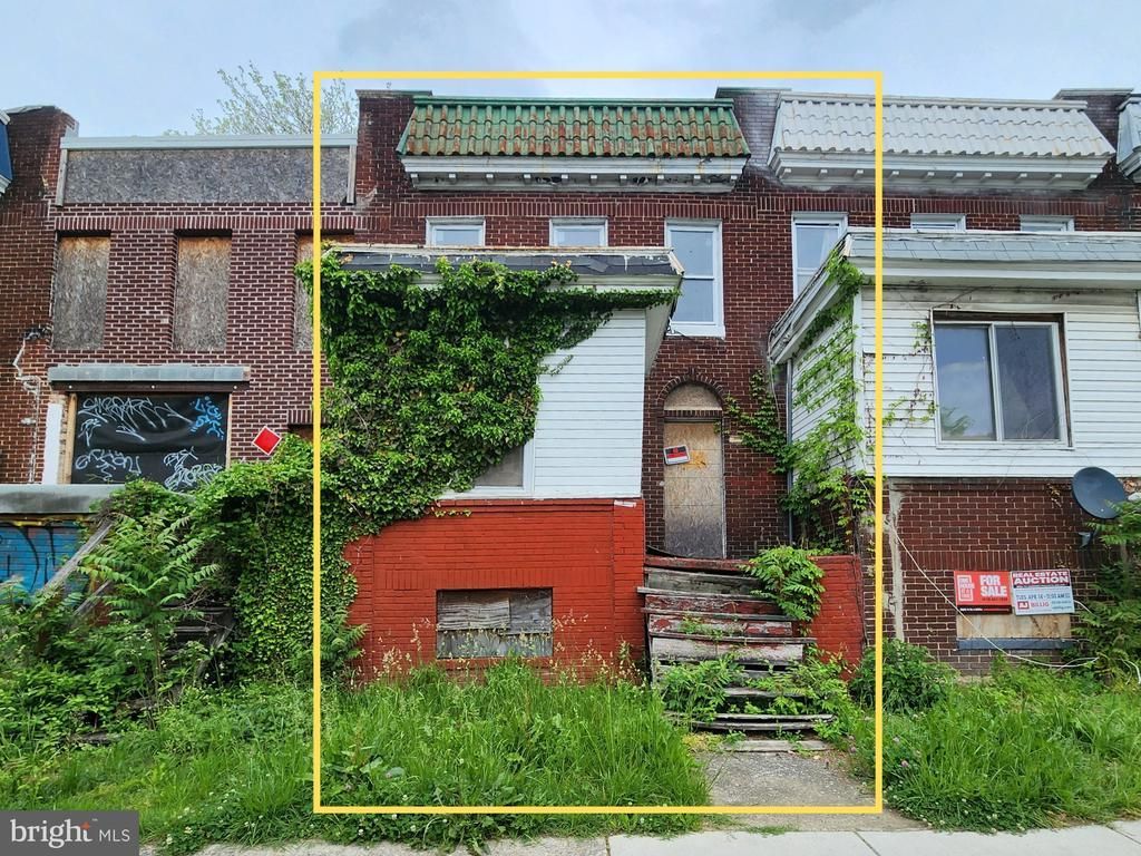 808 Bonaparte Avenue, Baltimore, MD 21218 Main Photo