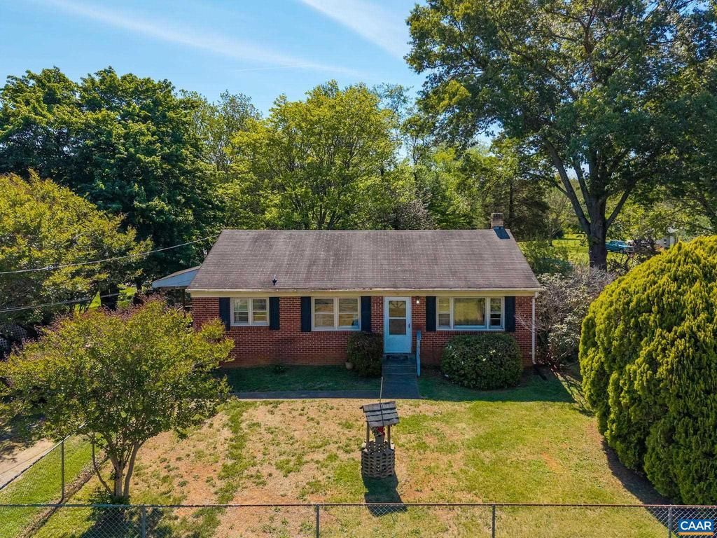 374 Locust Ln, Ruckersville, VA 22968 Main Photo