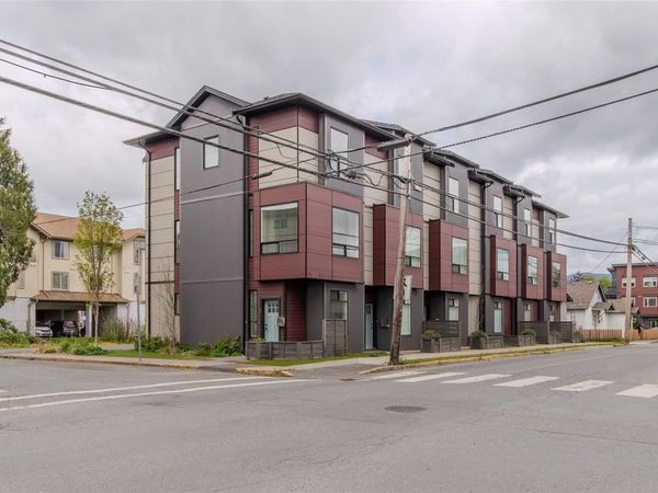 545 JUBILEE St , Unit 1, Duncan, BC V9L 1X3