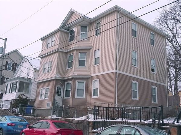 87 Smith, Fall River, MA 02721