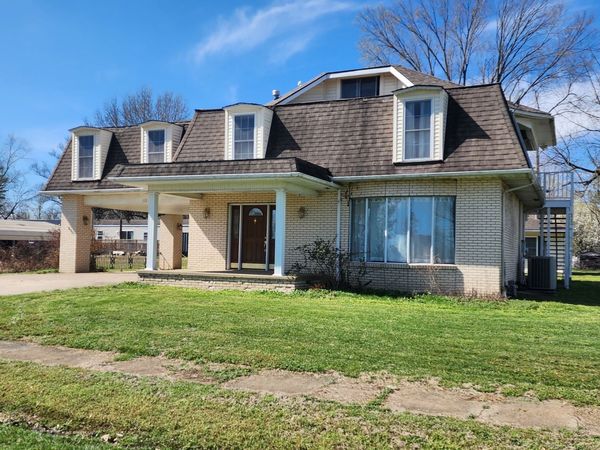 113 Jackson Street , Hurst, IL 62949