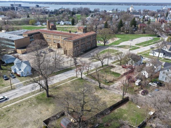 1468 8th Street, Muskegon, MI 49441